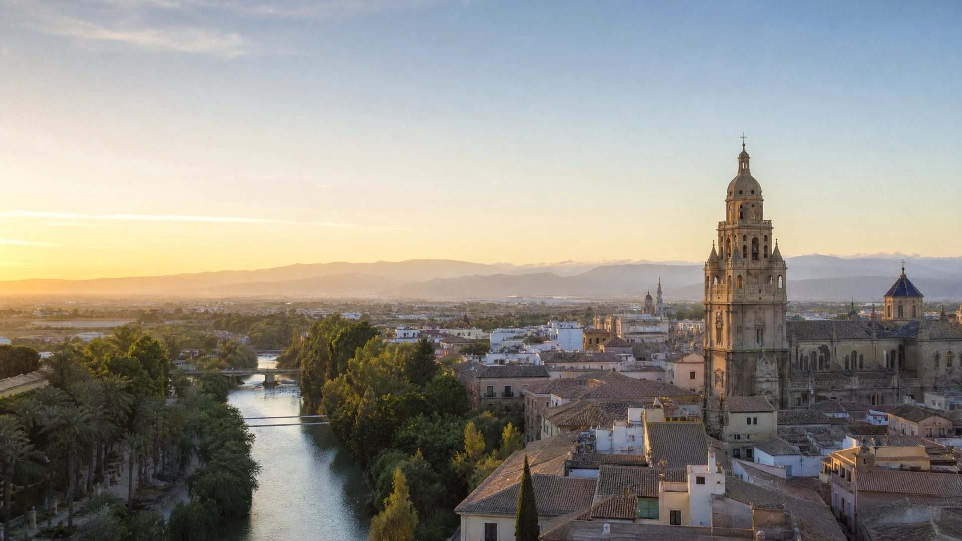 Vista editorial de la ciudad de Murcia al amanecer